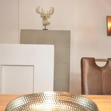 Haus Thumersbach - By Alpen Prázdninový dům Zell am See